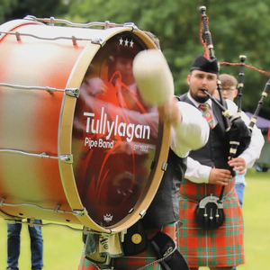 Tullylagan Pipe Band