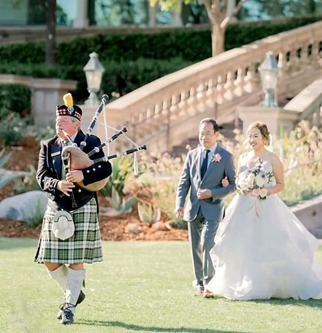 Book a Professional Bagpiper in Los Angeles | Harry Farrar