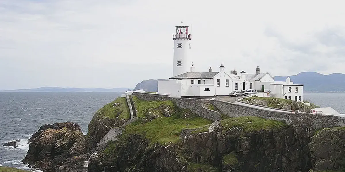 /images/tich/Fanad_lighthouse.webp