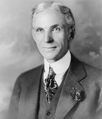 /images/tich/Henry_ford_1919.webp