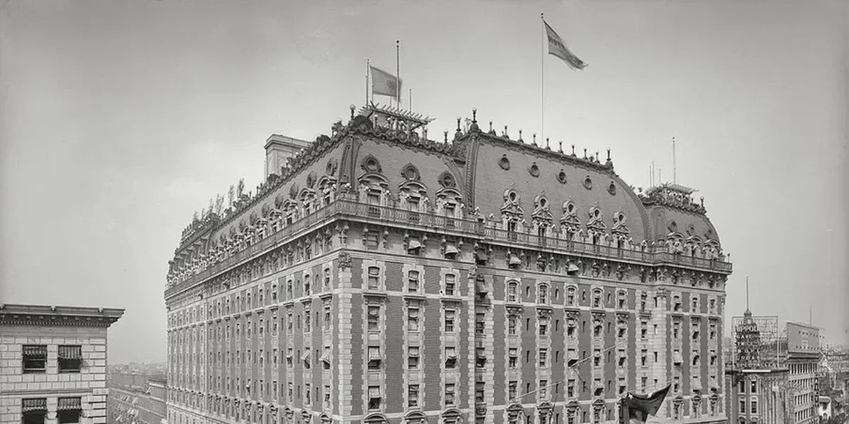 /images/tich/Times_Square_Hotel_Astor,_New_York_1909.webp